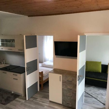 Mineral Apartman Smaragd Ньїредьгаза Екстер'єр фото