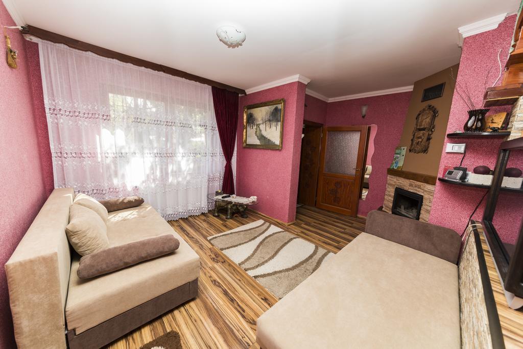 Mineral Apartman Smaragd Ньїредьгаза Екстер'єр фото