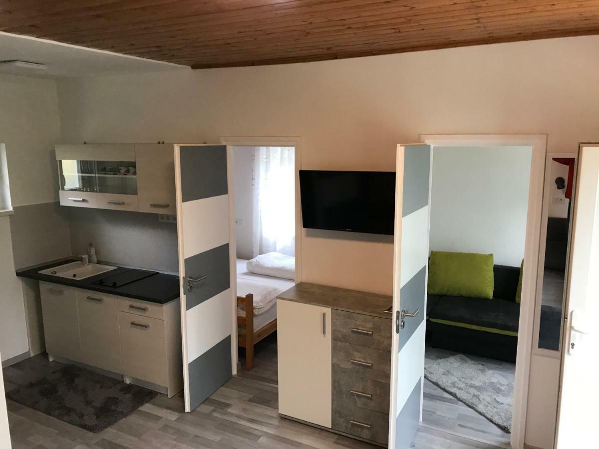 Mineral Apartman Smaragd Ньїредьгаза Екстер'єр фото